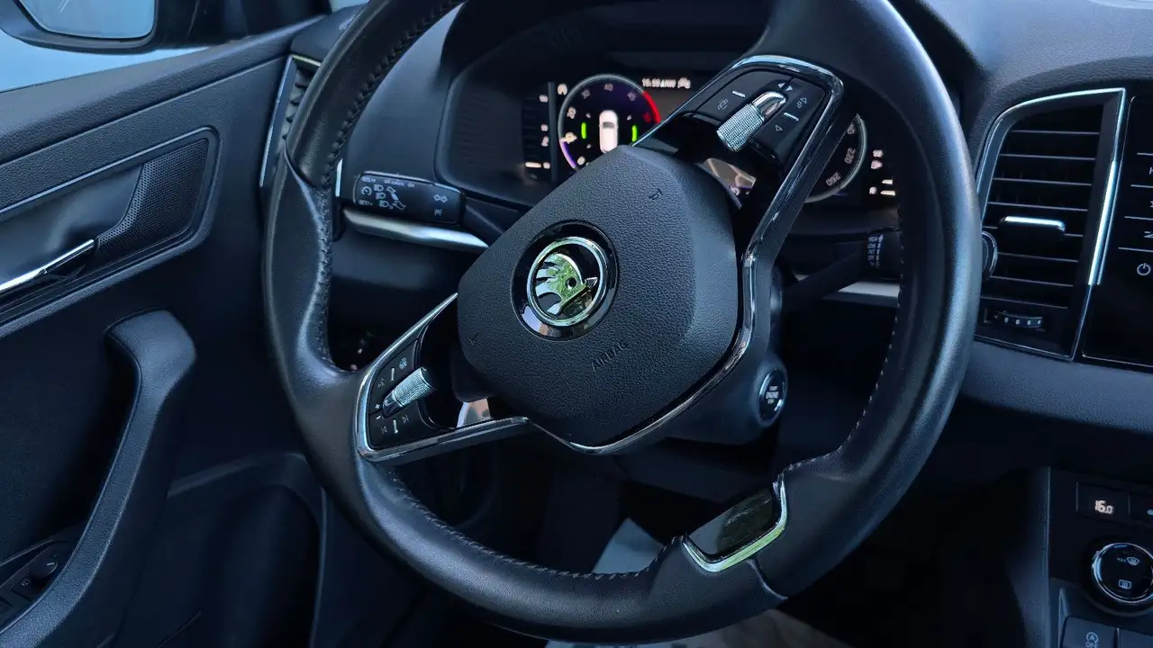 Skoda Karoq 2.0l TDI DSG TOUR Pano/Virtual/Kamera/AHK, миниатюра 12
