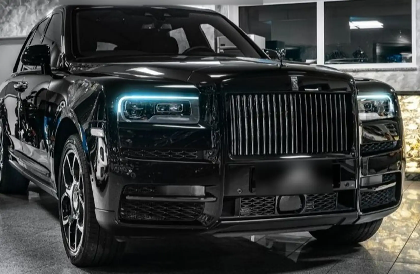 Rolls-Royce Cullinan Fekete - 2