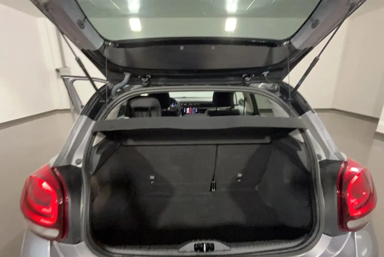 Citroen C3 C3 1.2 puretech Shine s&s 110cv Argento - 2