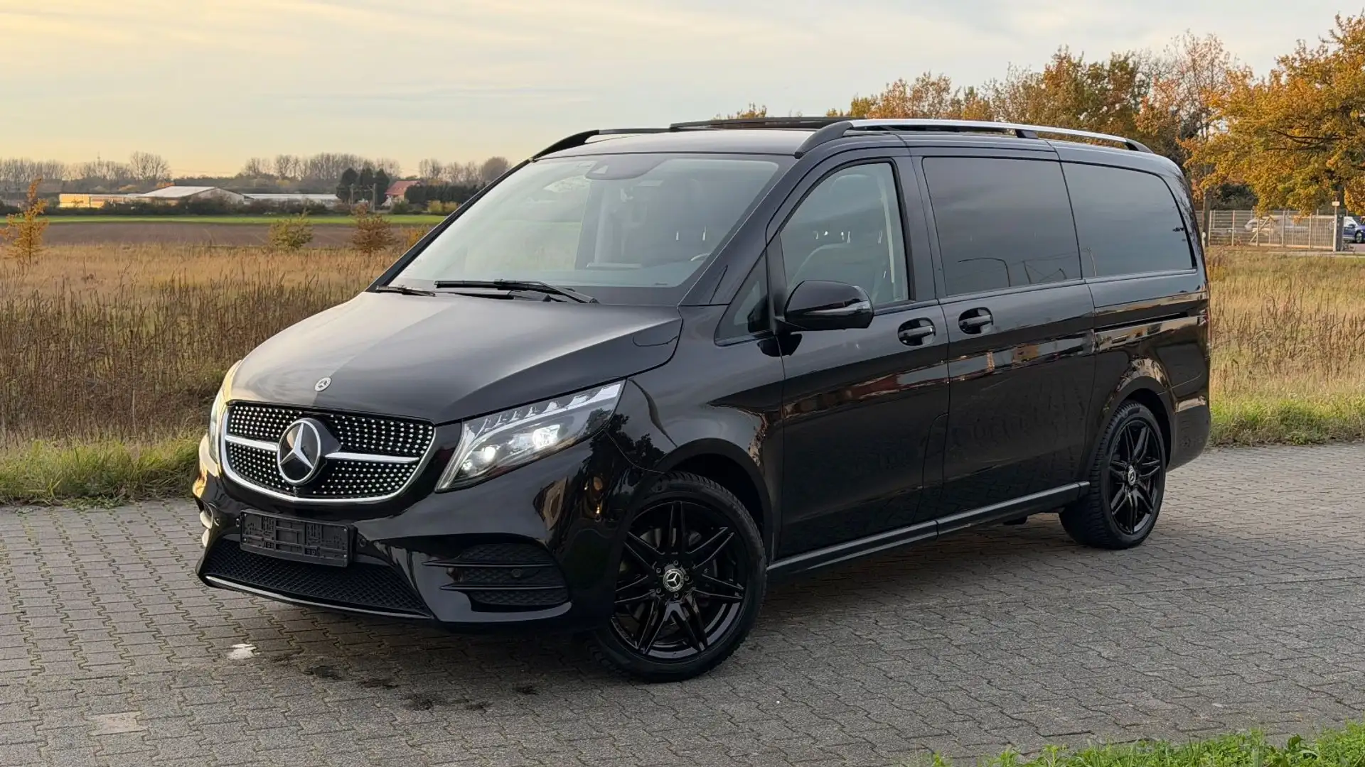 Mercedes-Benz V 300 d EXCLUSIVE EDITION lang*AMG*MB100GARANTIE* Noir - 1