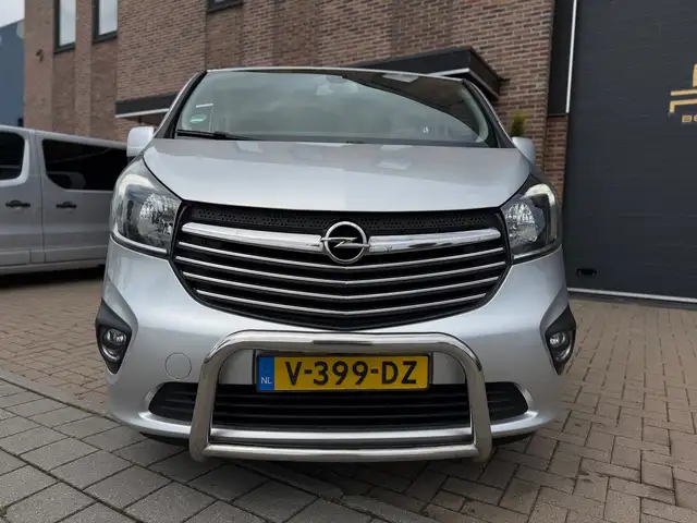 Opel Vivaro view 12