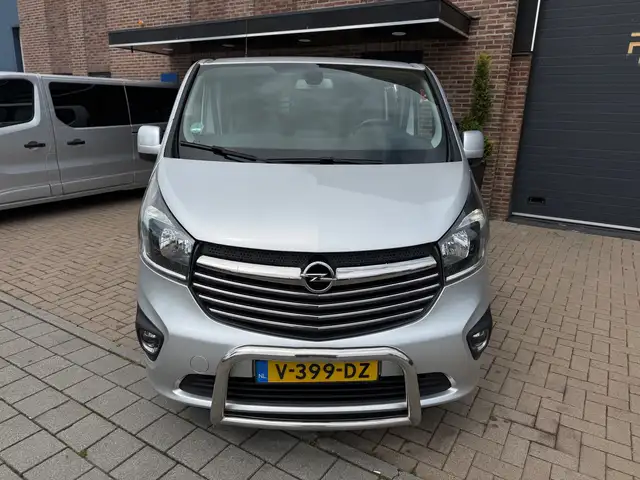 Opel Vivaro view 13