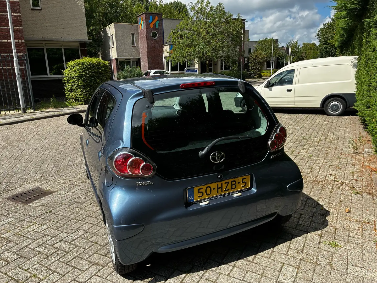Toyota Aygo 1.0-12V Comfort Blue - 2