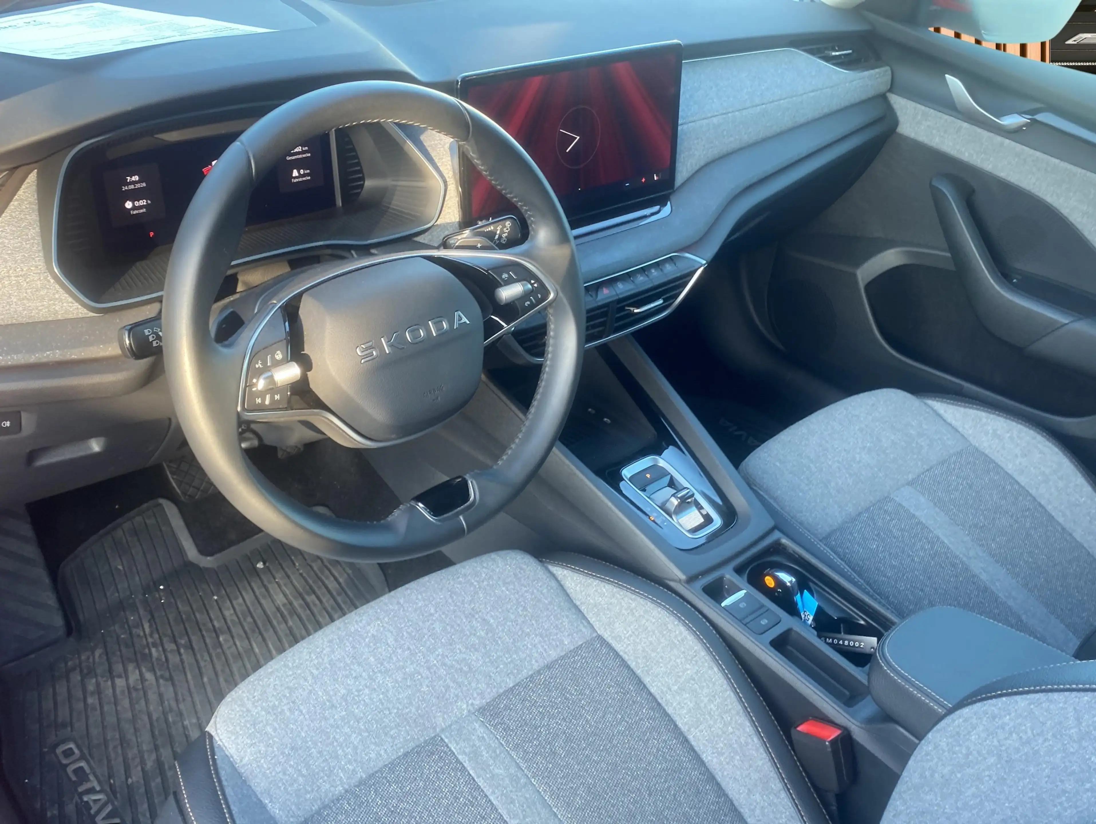 Skoda Octavia 1.5 TSI mHEV Selection DSG*Navi*LED*ACC — photo 4