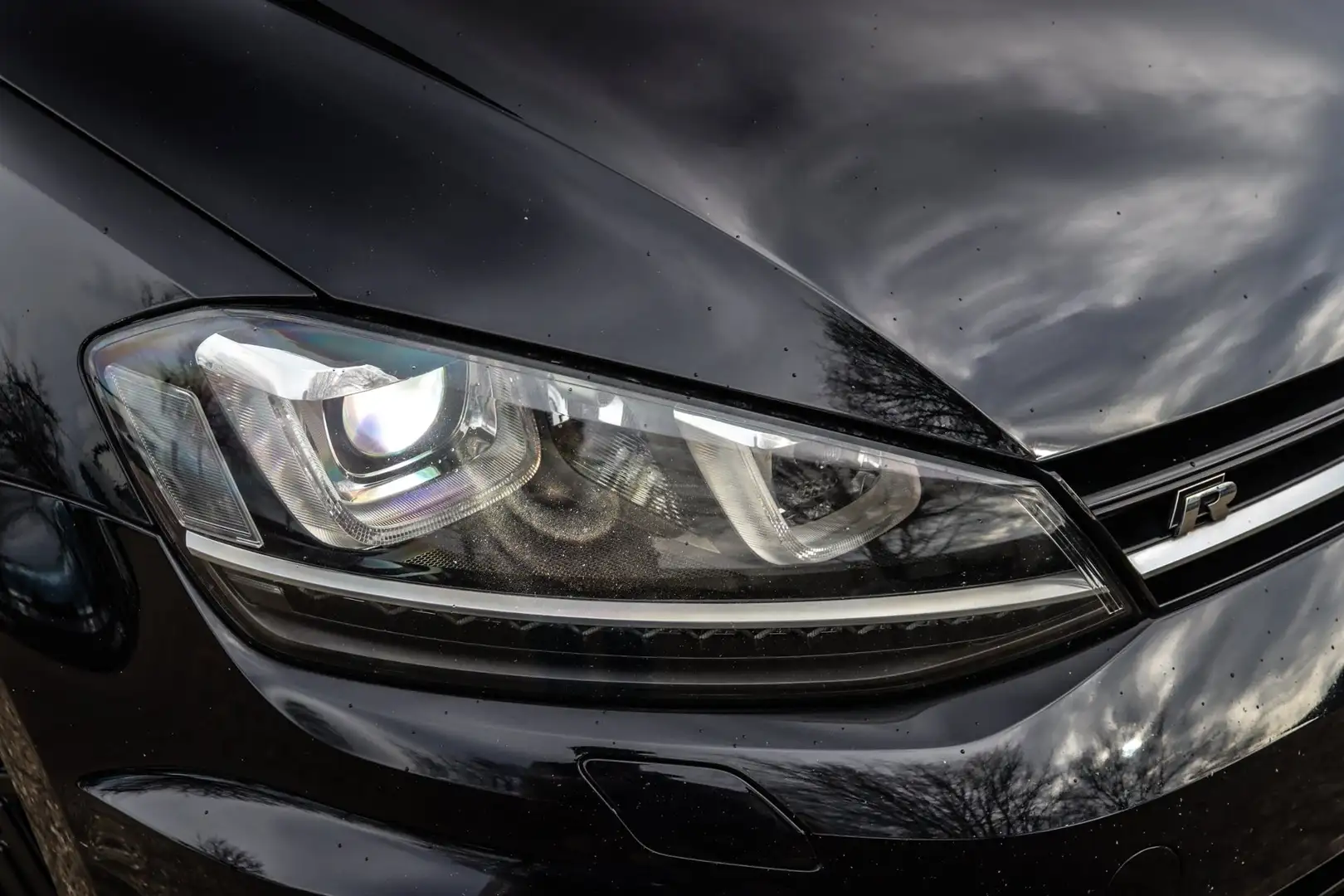 Volkswagen Golf 2.0 TSI R 4Motion DEALER OH KEYLESS ACC Zwart - 2