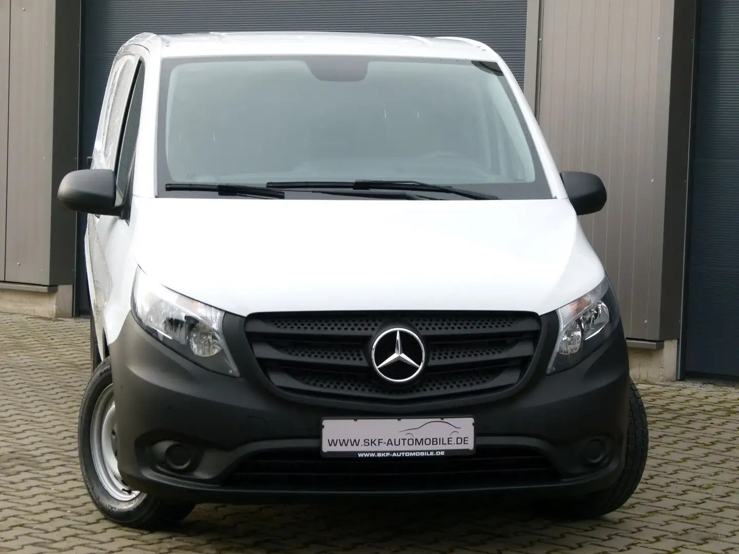 Mercedes-Benz Vito Kasten 116CDI RWD extralang Navi Kamera PDC Weiß - 2