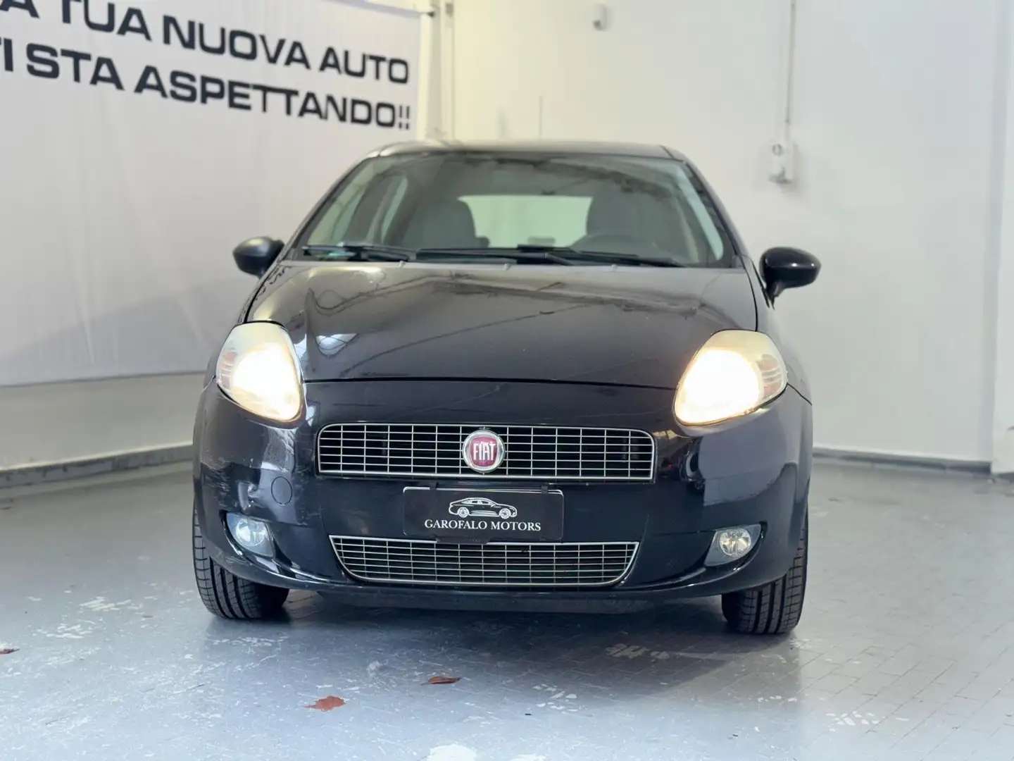 Fiat Grande Punto Grande Punto III 2005 5p 1.4 natural power Active Zwart - 1