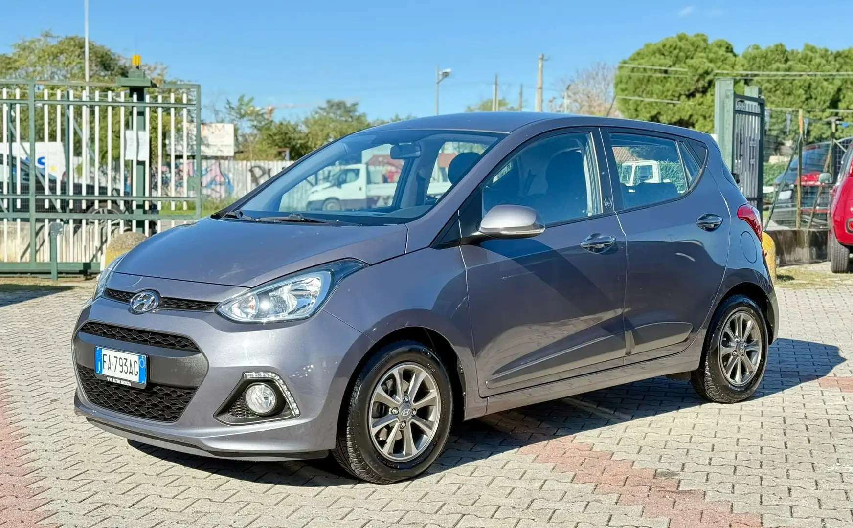 Hyundai i10 1.2 Sound Edition E6 Grigio - 1
