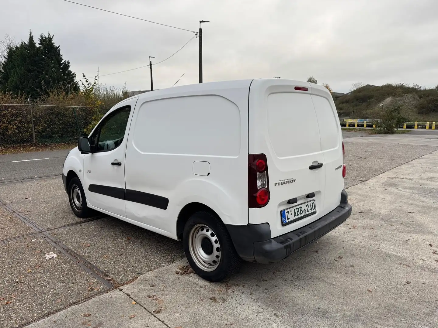 Peugeot Partner 1.6 Utilitaire Blanc - 2