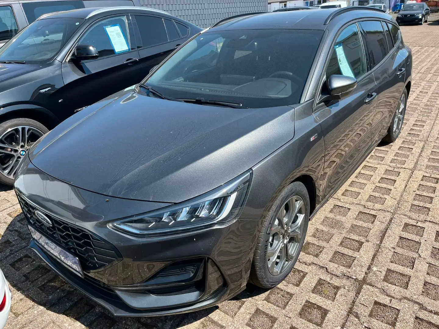 Ford Focus Turnier ST-Line X,4J.Gar,AHK.el.Heckla,Nav Grau - 1