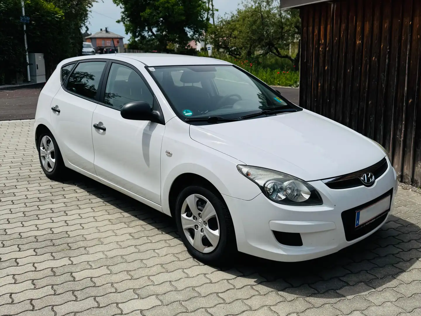 Hyundai i30 i30 1,4 CVVT ISG Weiß - 1