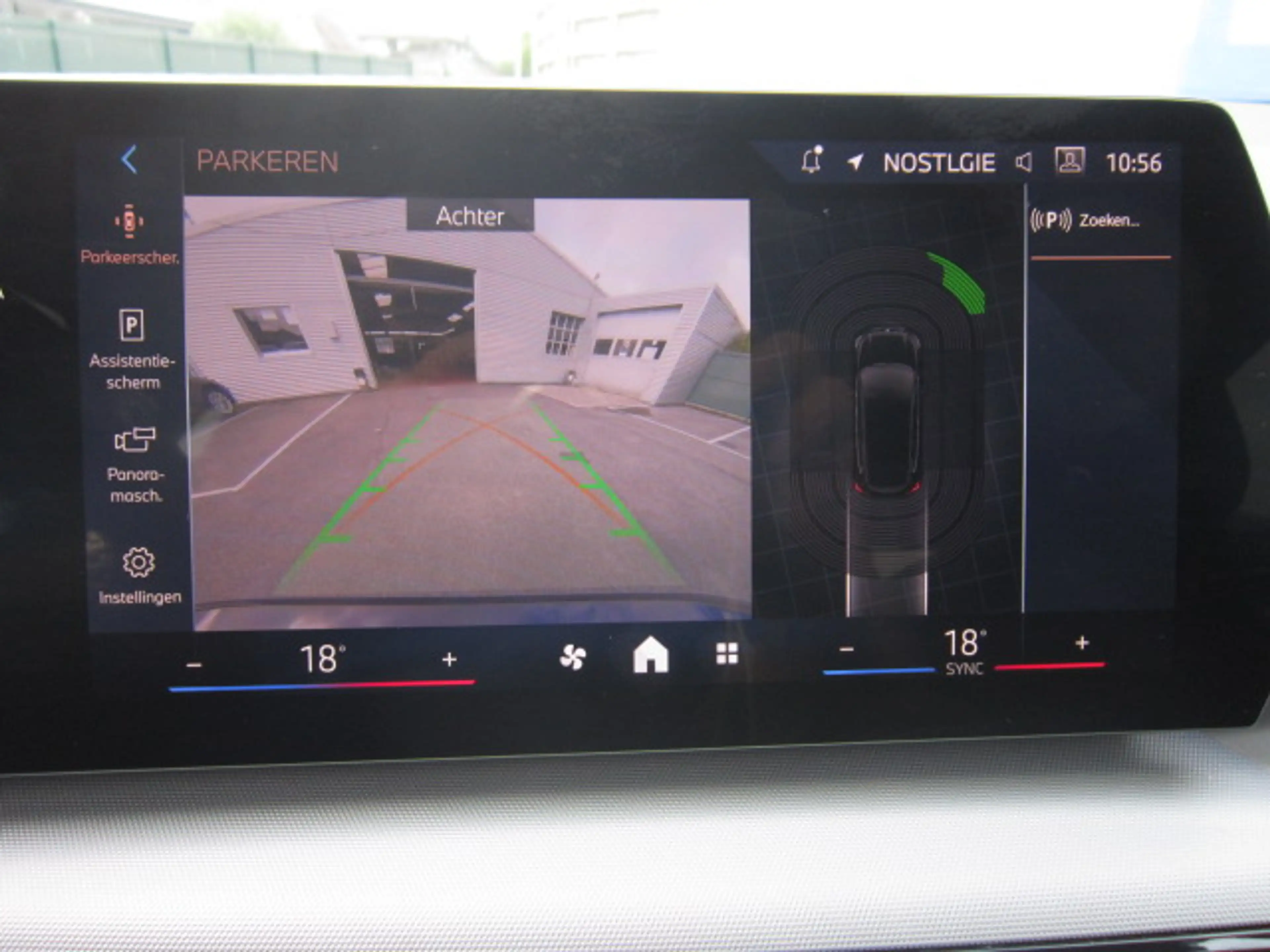 BMW 216 iA Active Tourer PROF NAVI + LEDER + AUTOMAAT + CARPLAY — photo 25