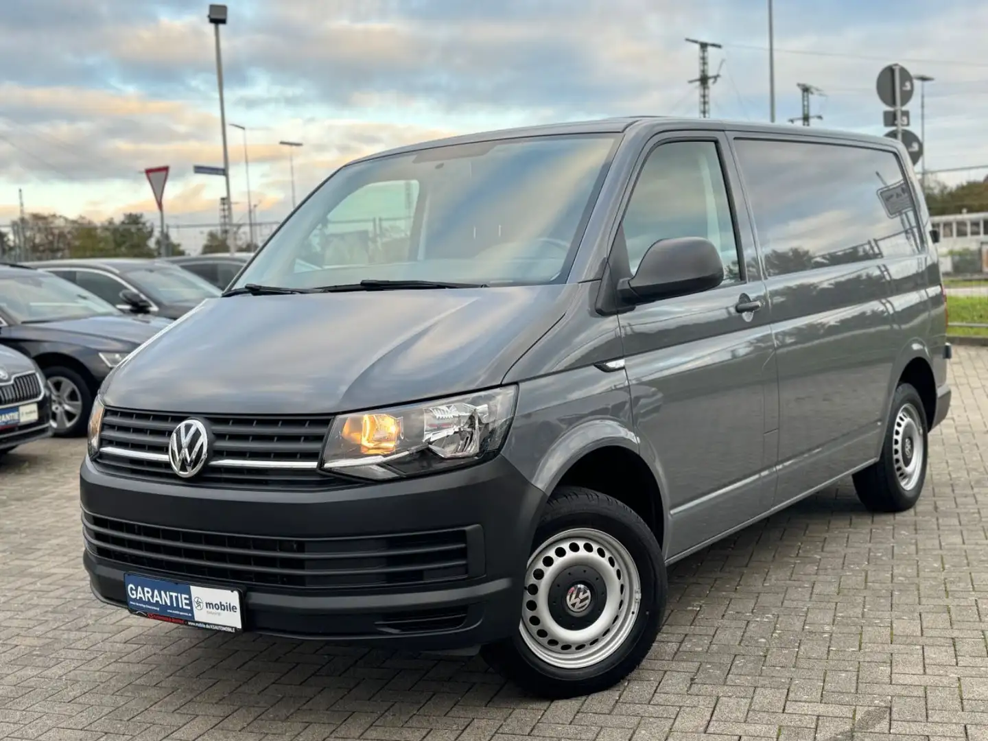 Volkswagen T6 Transporter T6 2.0 TDI Transporter *KLIMA*Temp*AHK*Flügelt* Gris - 1