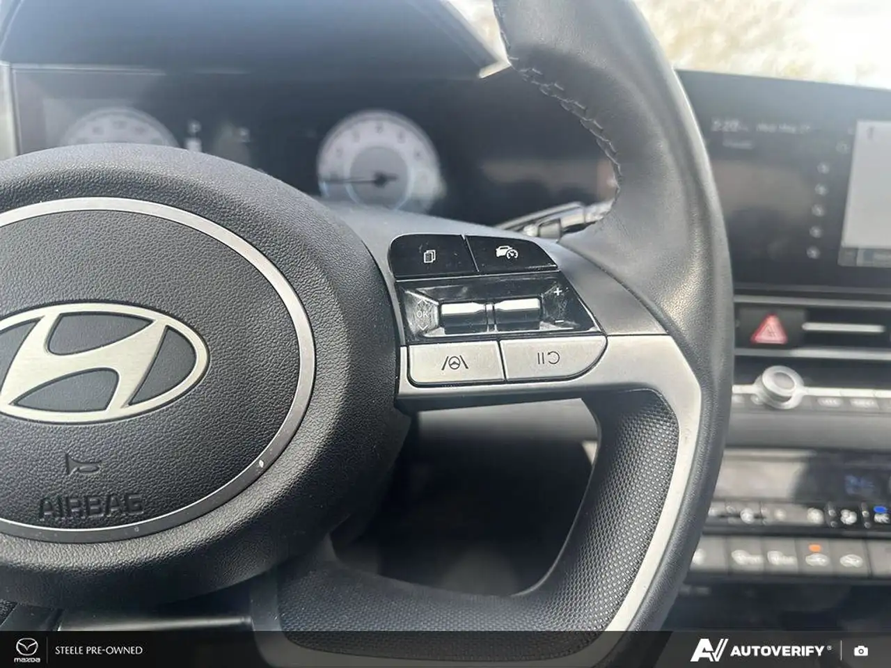 Hyundai ELANTRA снимка Hyundai ELANTRA