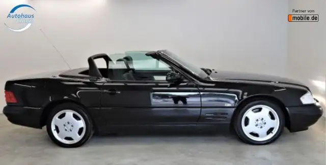 Mercedes-Benz SL view 6