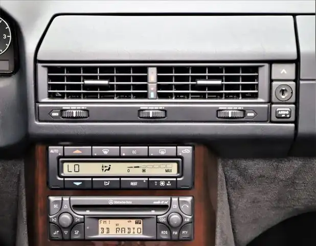Mercedes-Benz SL view 18