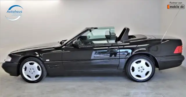 Mercedes-Benz SL view 24