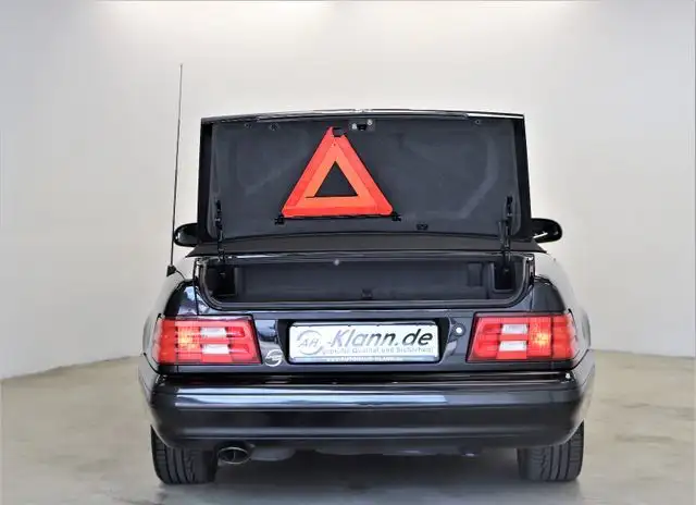 Mercedes-Benz SL view 28