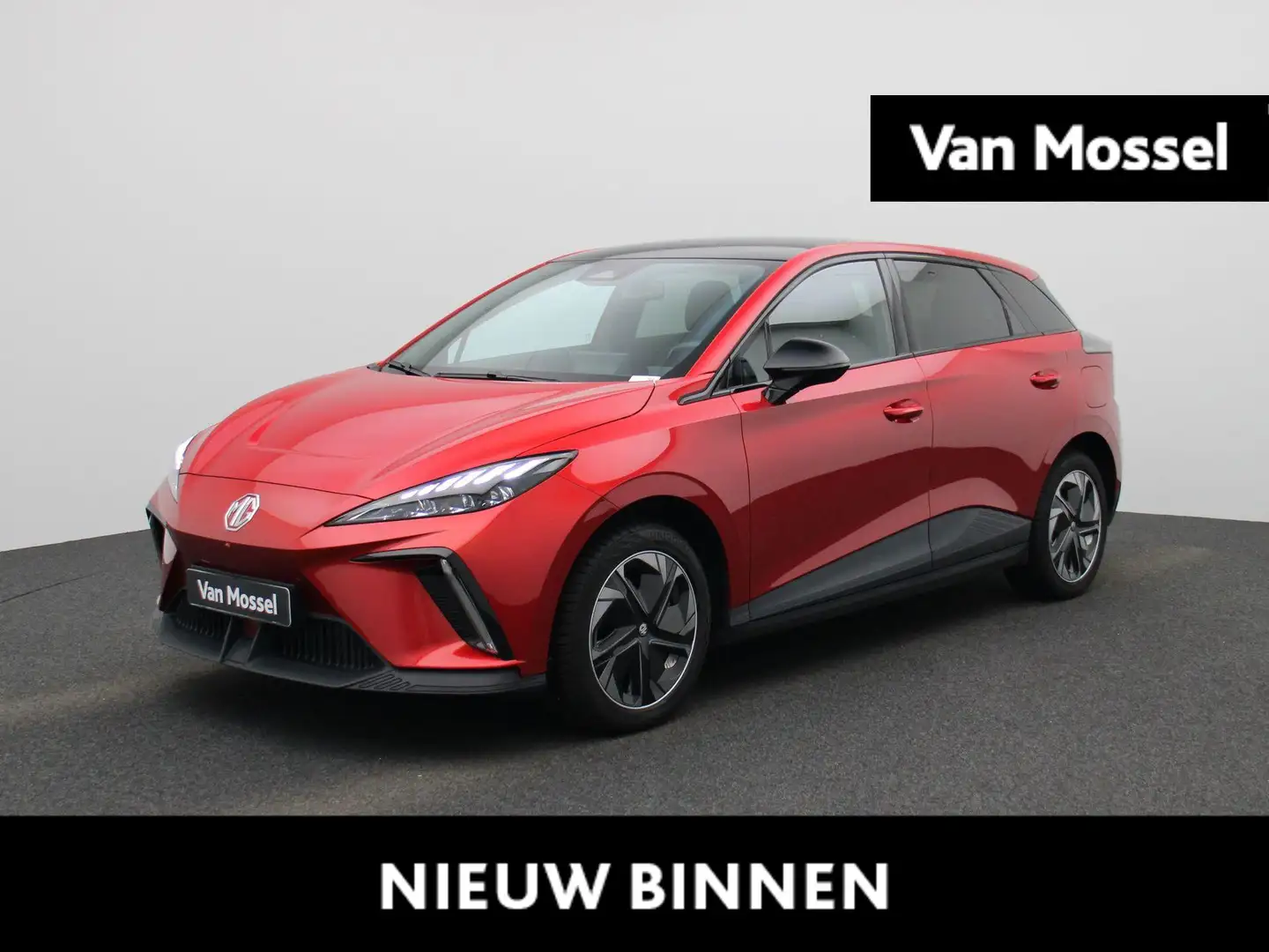 MG MG4 Electric Luxury 64 kWh Rood - 1