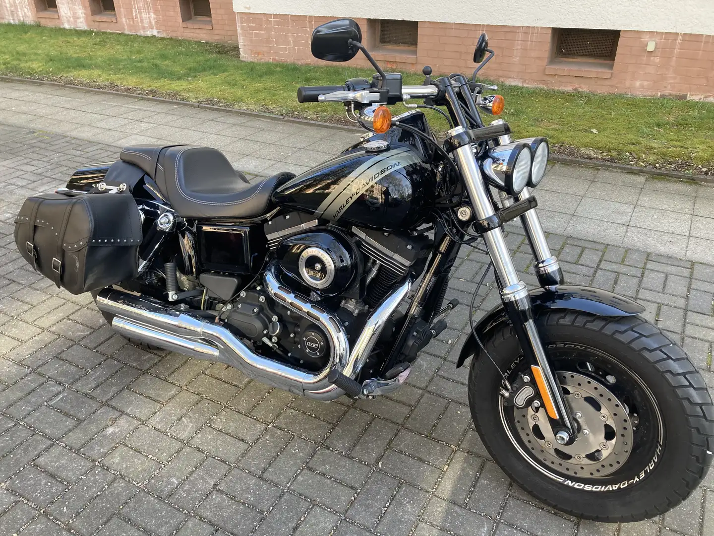 Harley-Davidson Dyna Fat Bob Shopper  / Cruiser - 1
