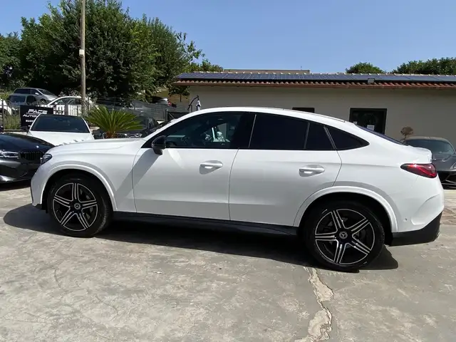 Mercedes-Benz GLC view 8