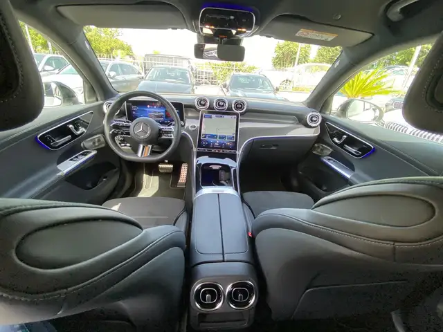Mercedes-Benz GLC view 11