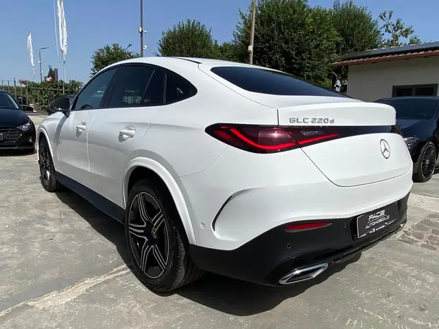 Mercedes-Benz GLC view 14