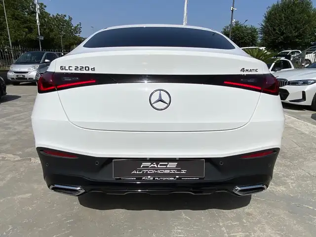 Mercedes-Benz GLC view 15