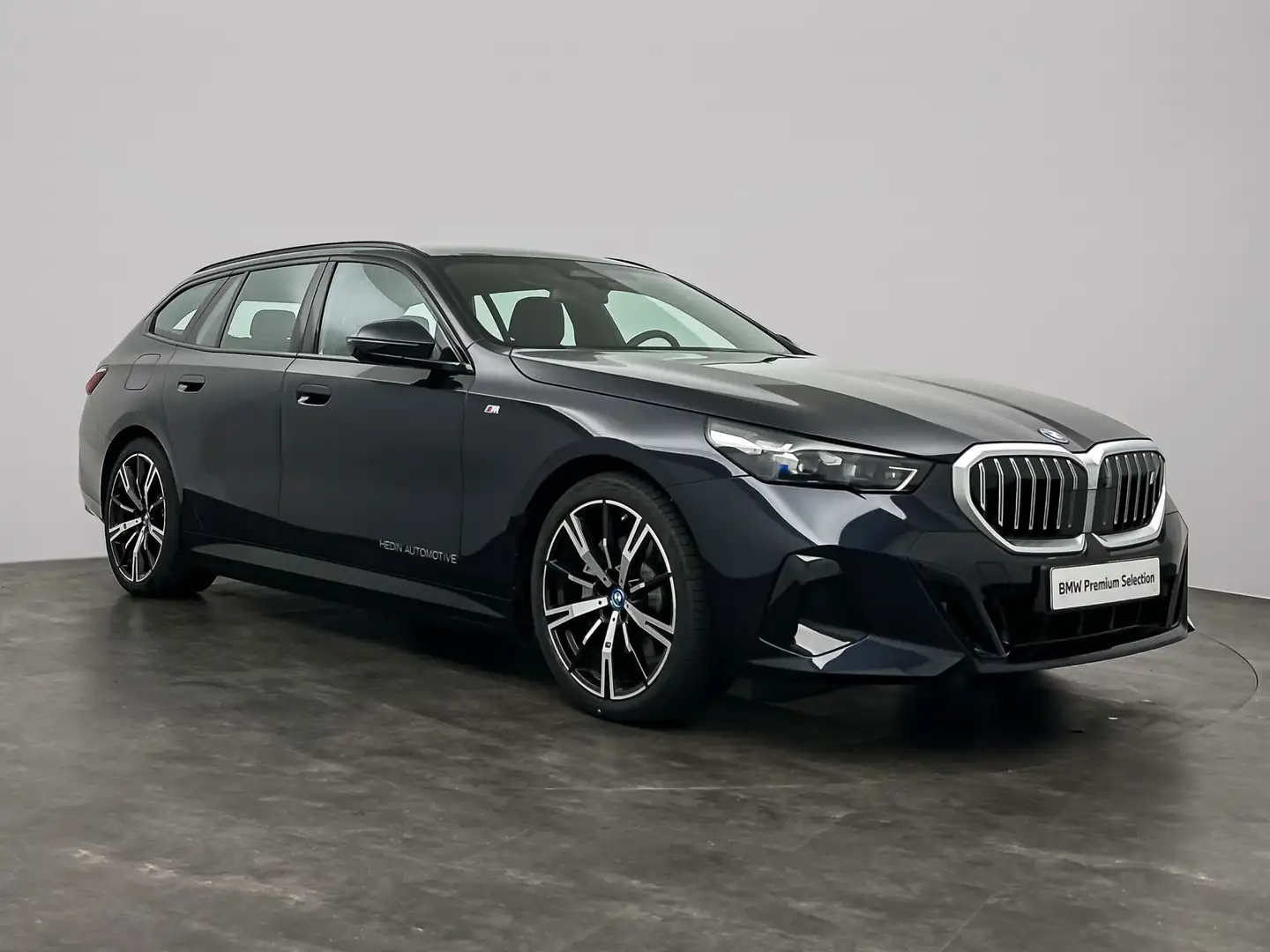 BMW i5 Touring eDrive40 M Sport Edition 84 kWh | Trekhaak Zwart - 2
