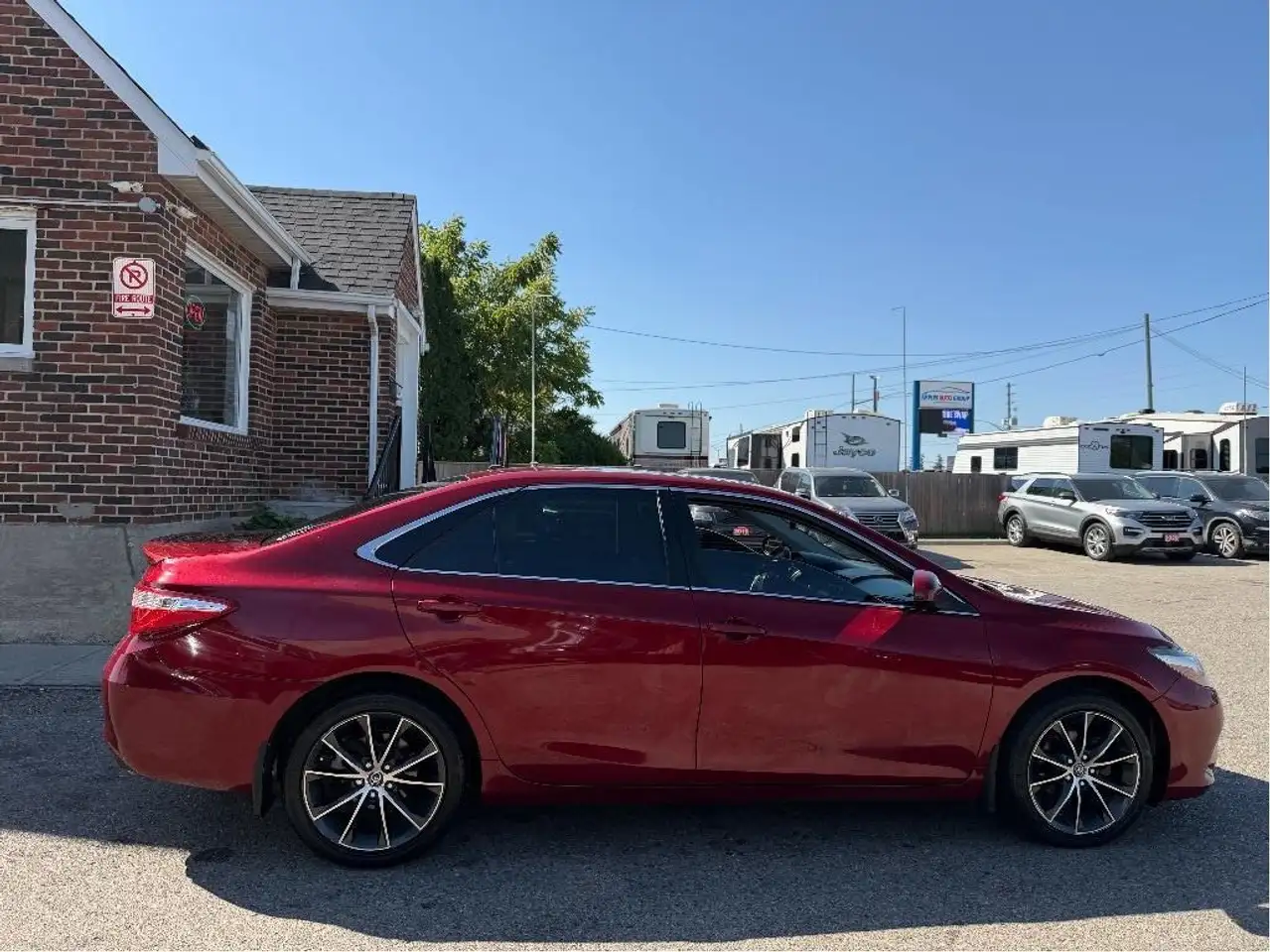 Toyota Camry снимка Toyota Camry