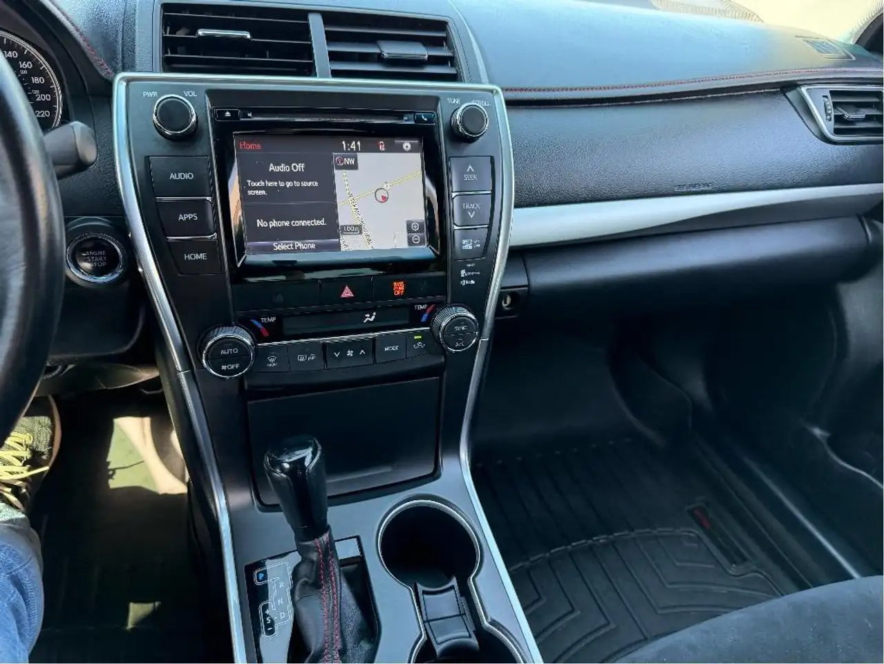 Toyota Camry снимка Toyota Camry