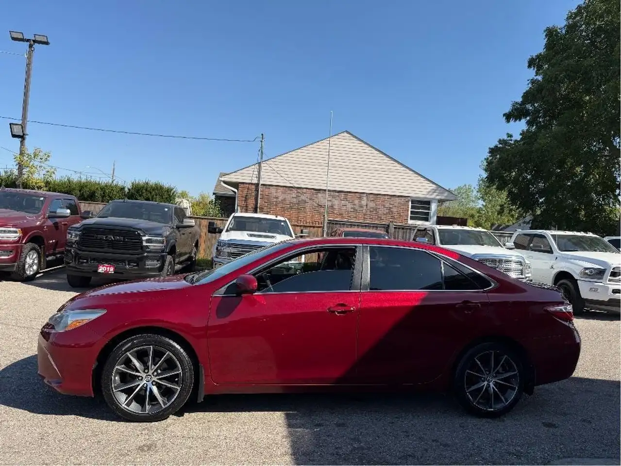 Toyota Camry снимка Toyota Camry