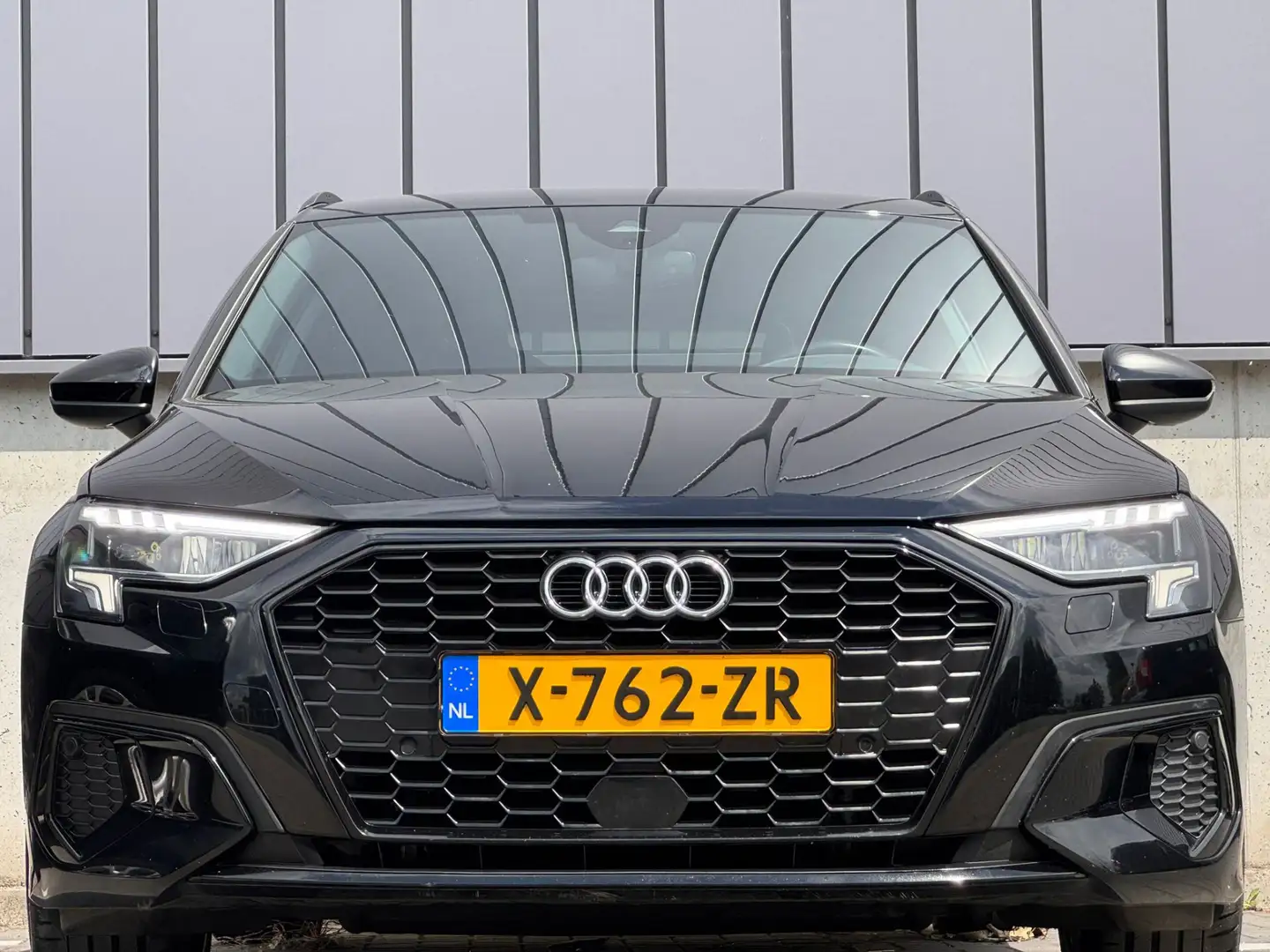 Audi A3 Sportback 35 TFSI 150PK Automaat Black Edition Spo Zwart - 2