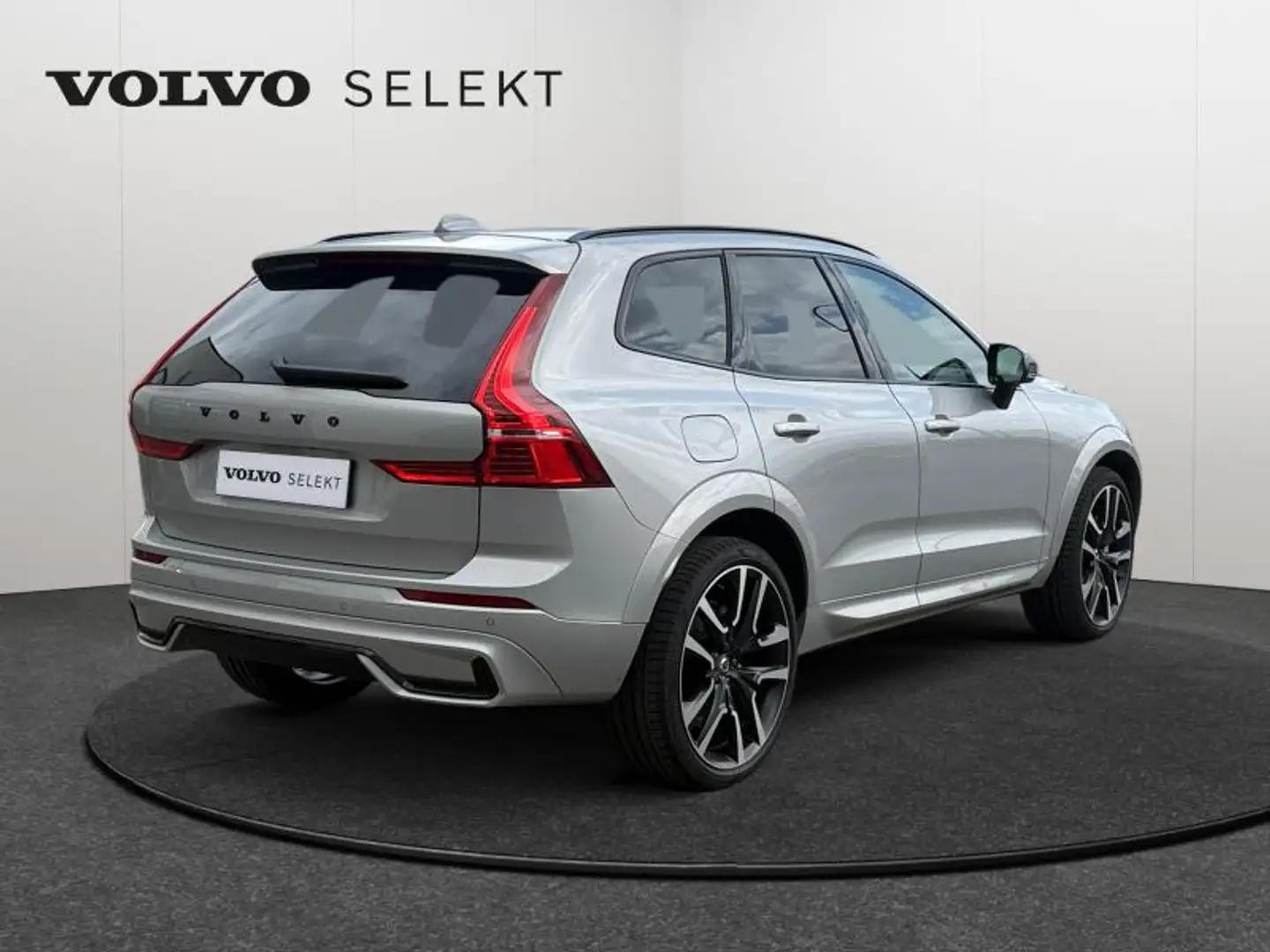Volvo XC60 B4 Ultimate Dark / Diesel Gris - 2
