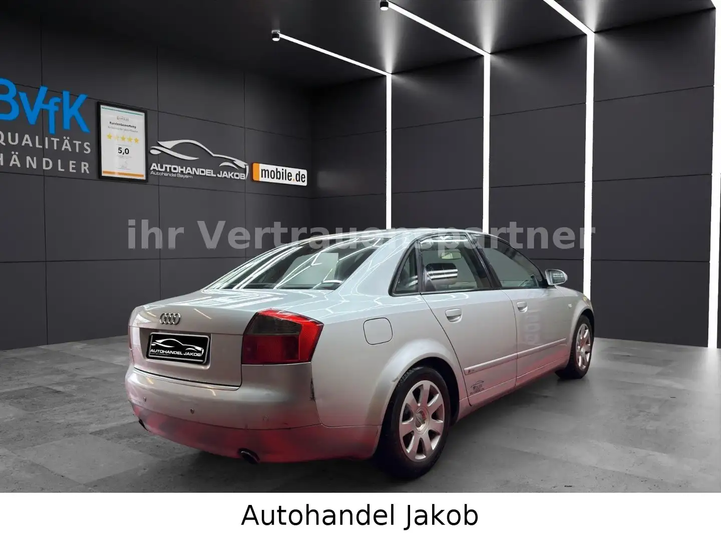 Audi A4 / Fahrzeug für kleines Geld / Super in Schuss Silber - 2