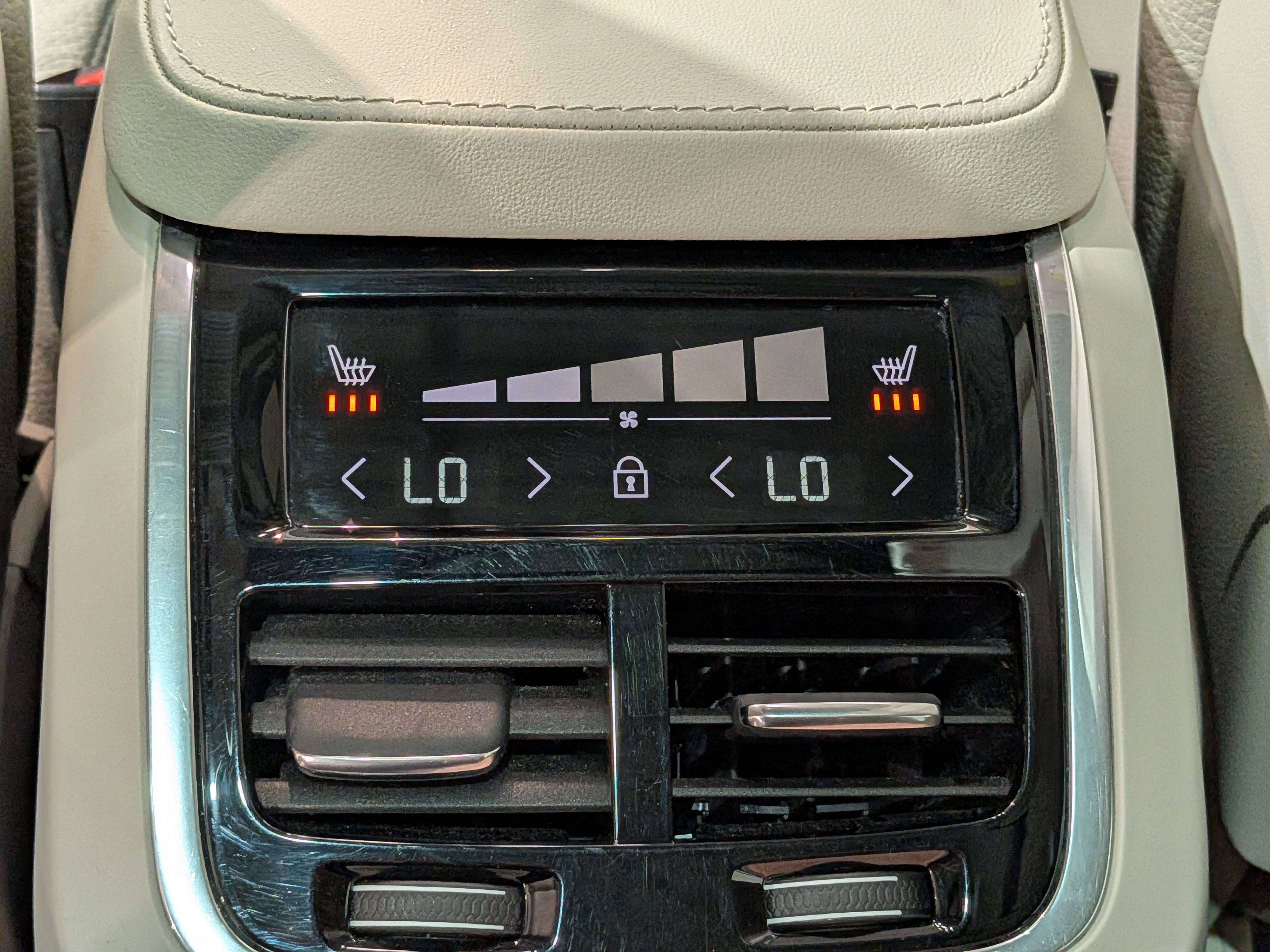Volvo XC90 2023