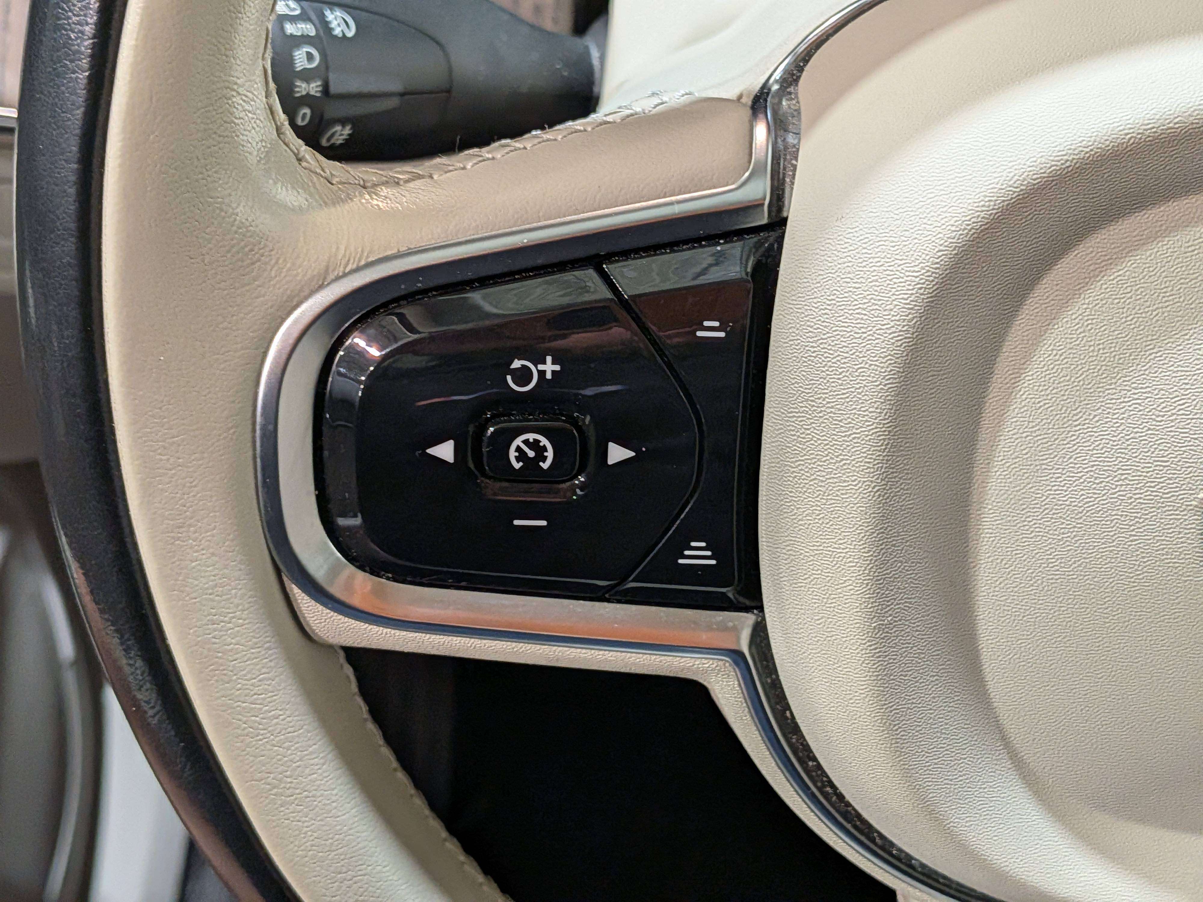 Volvo XC90 2023
