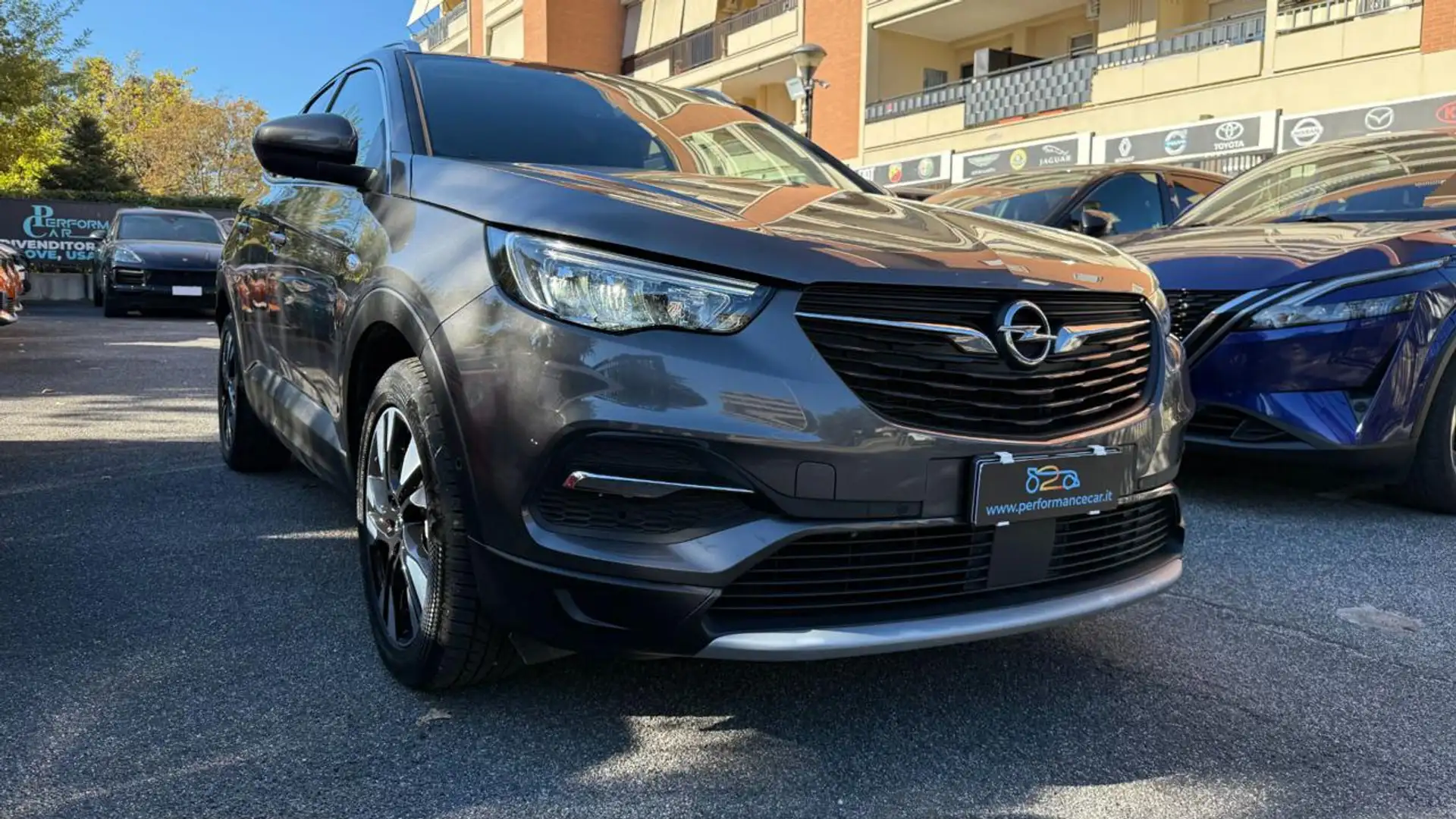 Opel Grandland X 1.6 PHEV 181 CV FWD AUT. BUSINESS ELEGANCE Grijs - 2