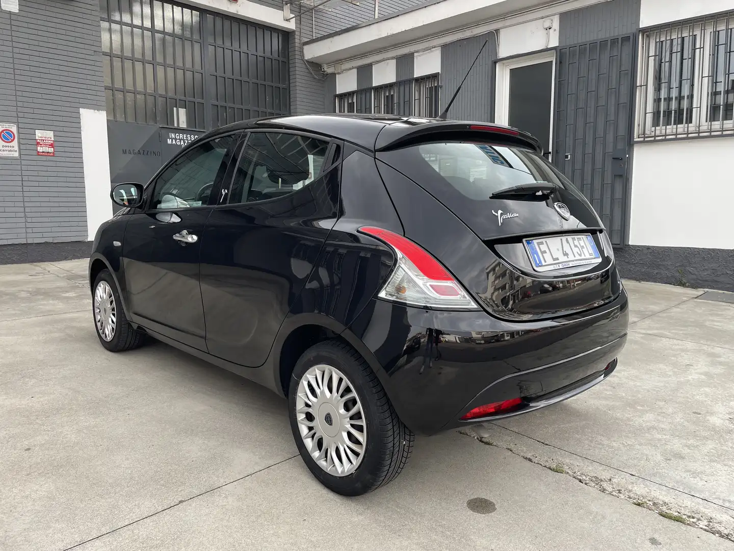 Lancia Ypsilon 1.2 Platinum 69cv my16 - 2