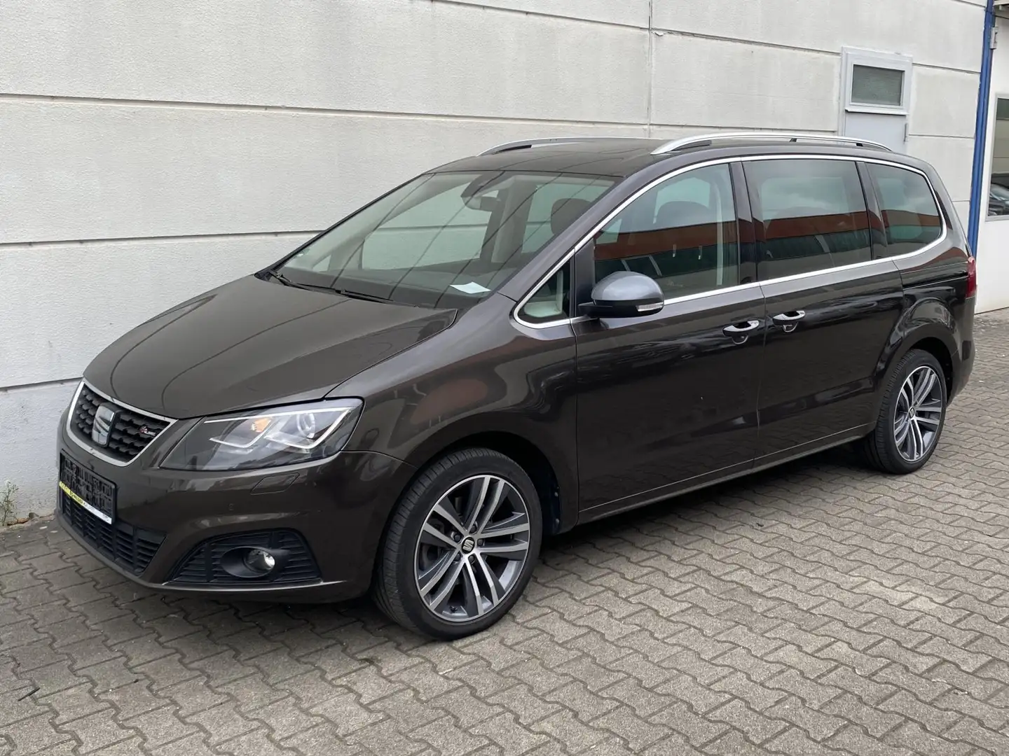 SEAT Alhambra Alhambra 1.4 TSI DSG FR-Line 7Sitzer Pano AHK elSc Brown - 2