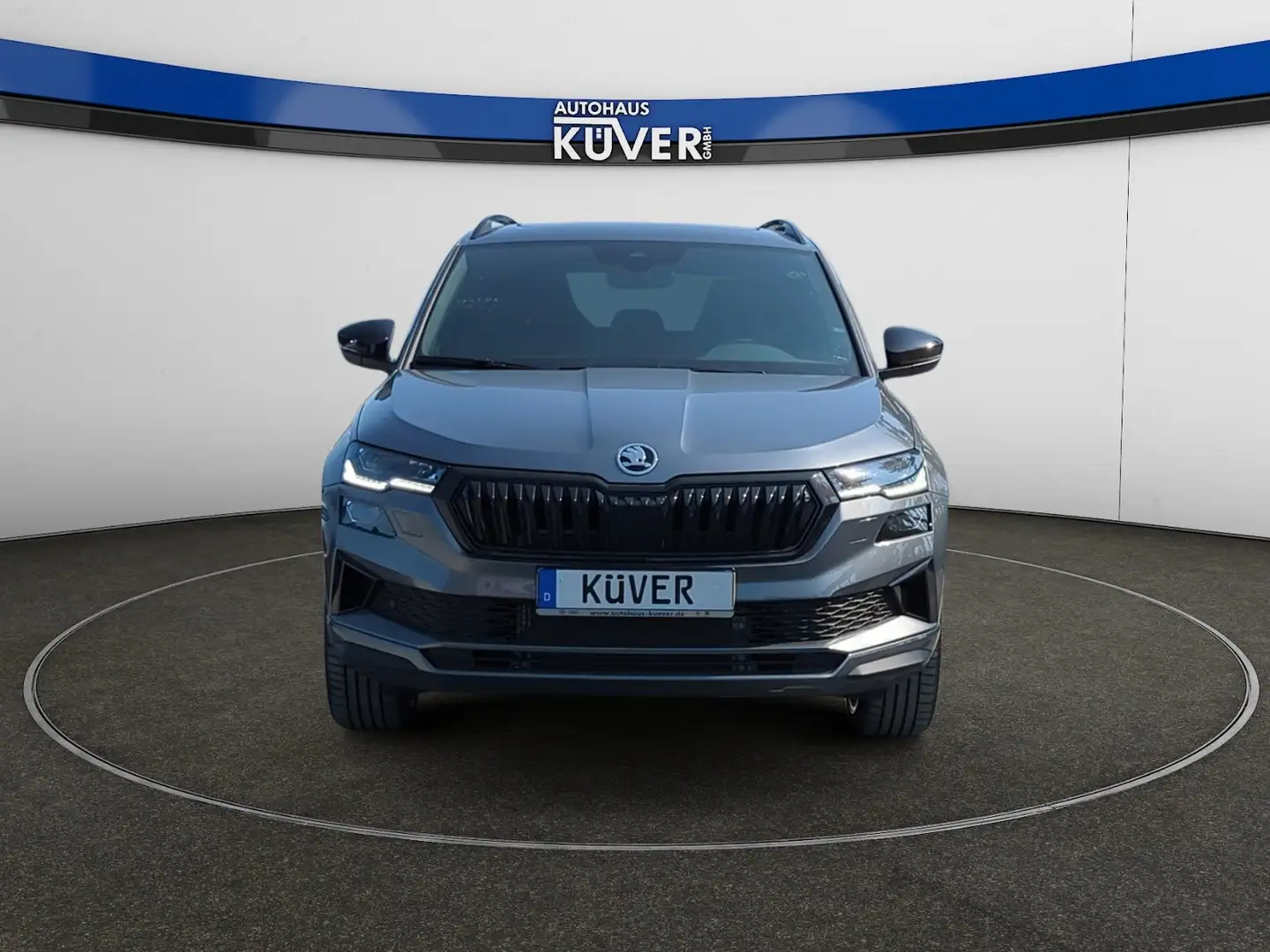 Skoda Karoq Sportline 1,5 TSI DSG Navi+Pano+AHK+Matrix Grijs - 2