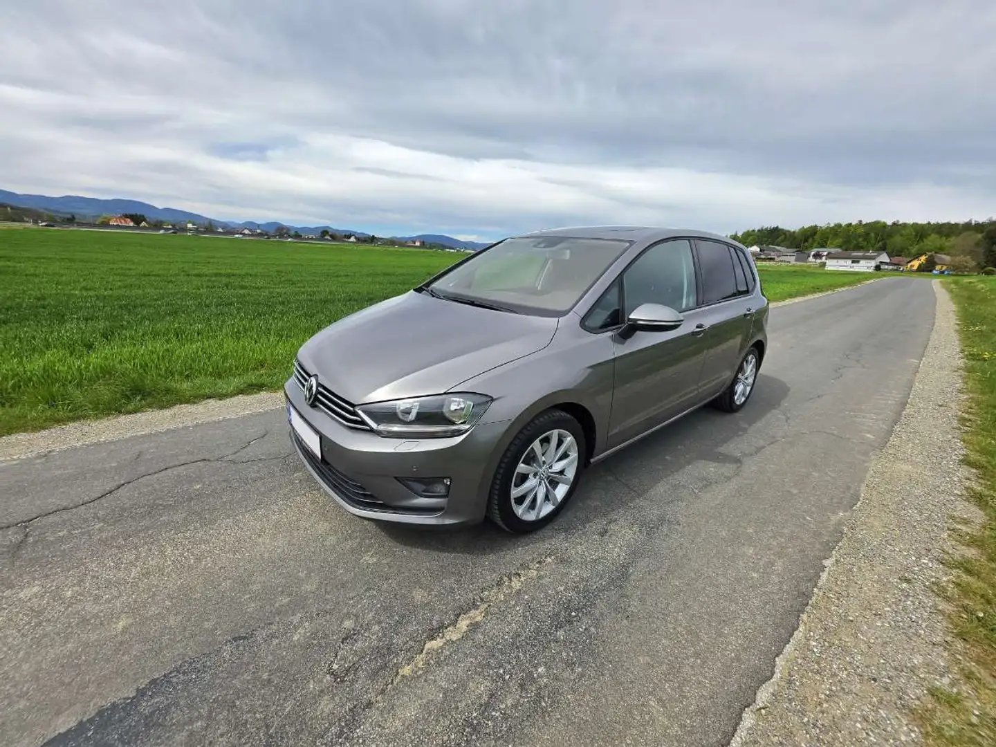 Volkswagen Golf Sportsvan Golf Sportsvan Sky 2,0 BMT TDI Sky Grau - 2