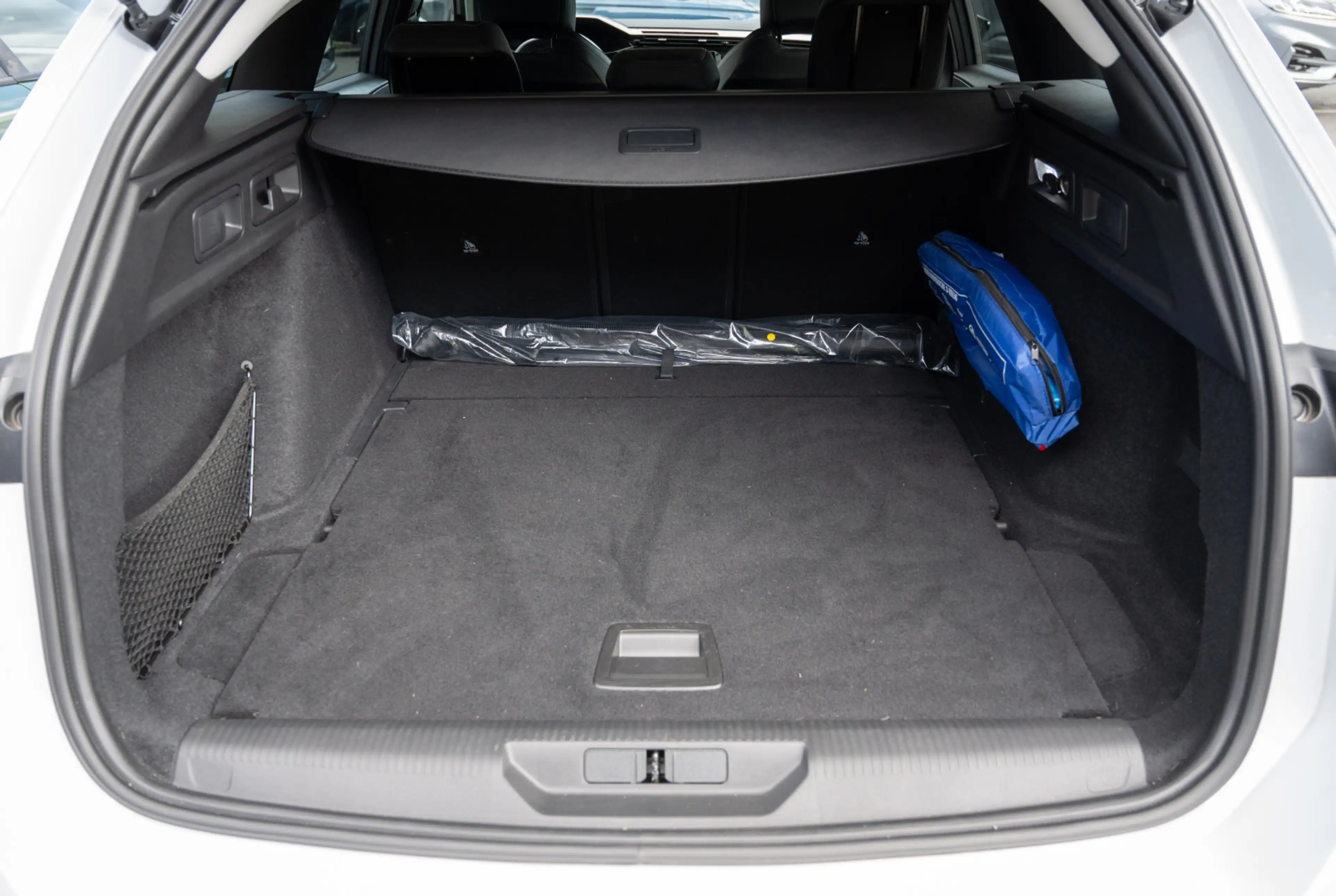 Peugeot 308 SW Allure Hybrid 145 e-DSC6 *KOMFORT*NAVI-PAKET* — photo 15