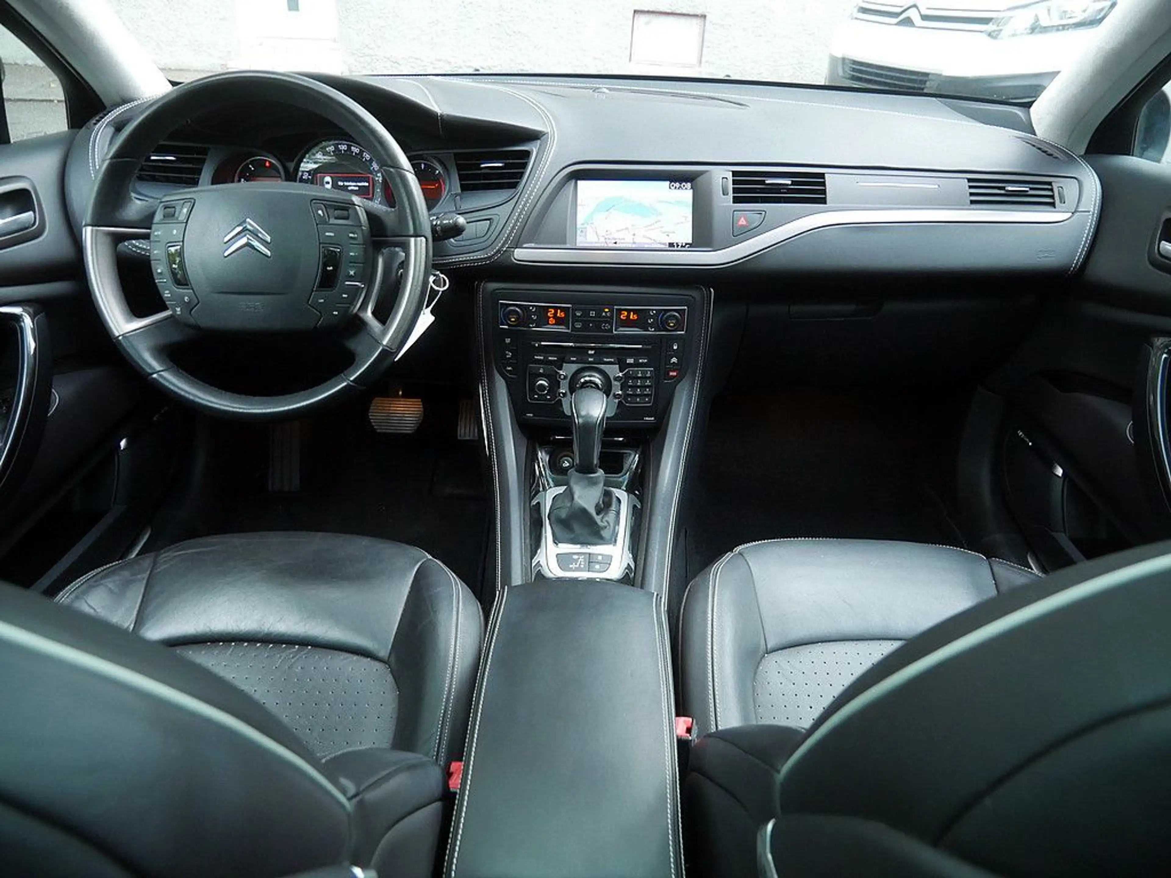Citroen C5 Tourer V6 HDi 240 Biturbo Exclusive NAVI PANO — photo 11