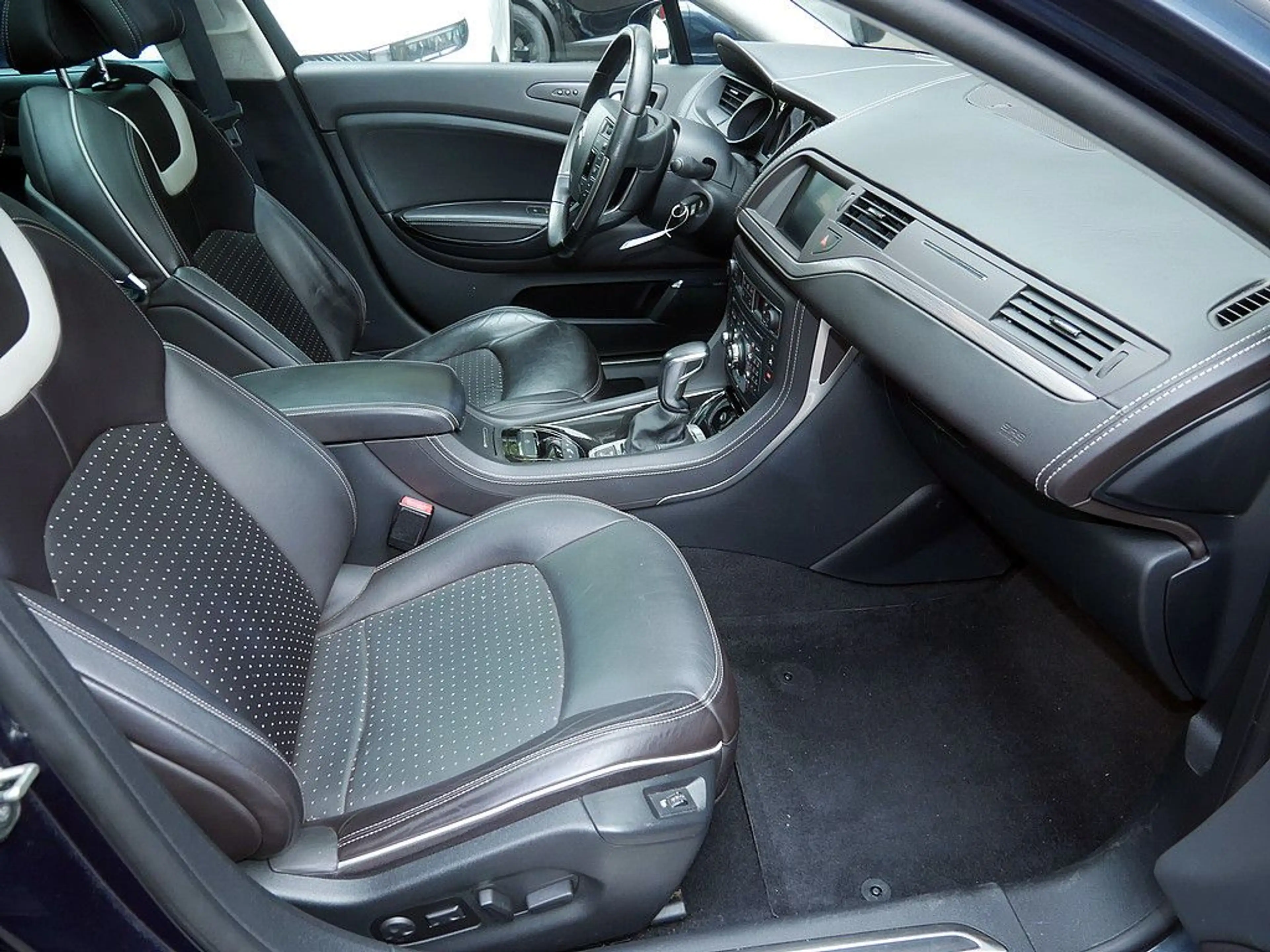 Citroen C5 Tourer V6 HDi 240 Biturbo Exclusive NAVI PANO — photo 7