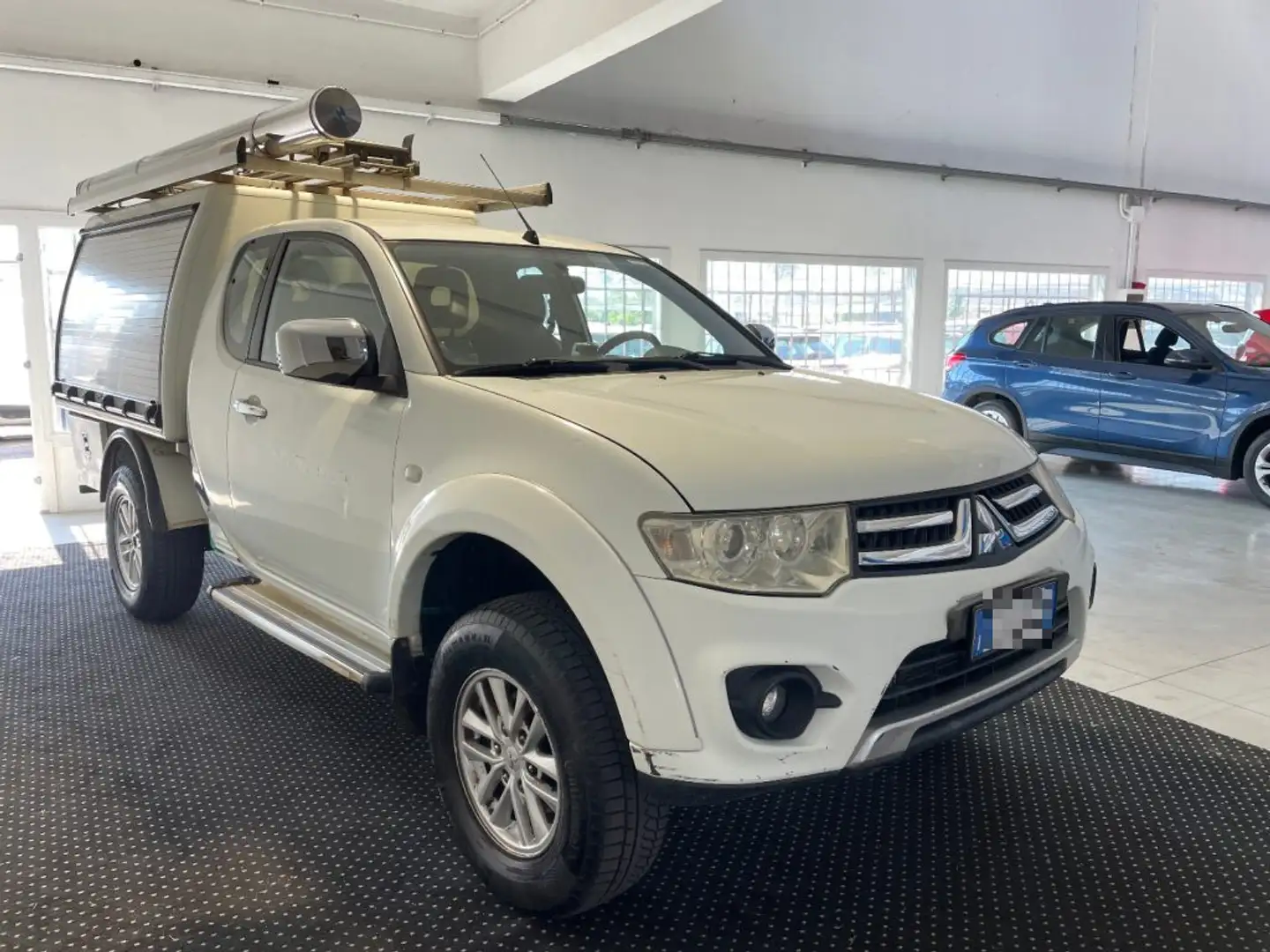 Mitsubishi L200 2.5 DI-D 178CV ALLESTITO Bianco - 1