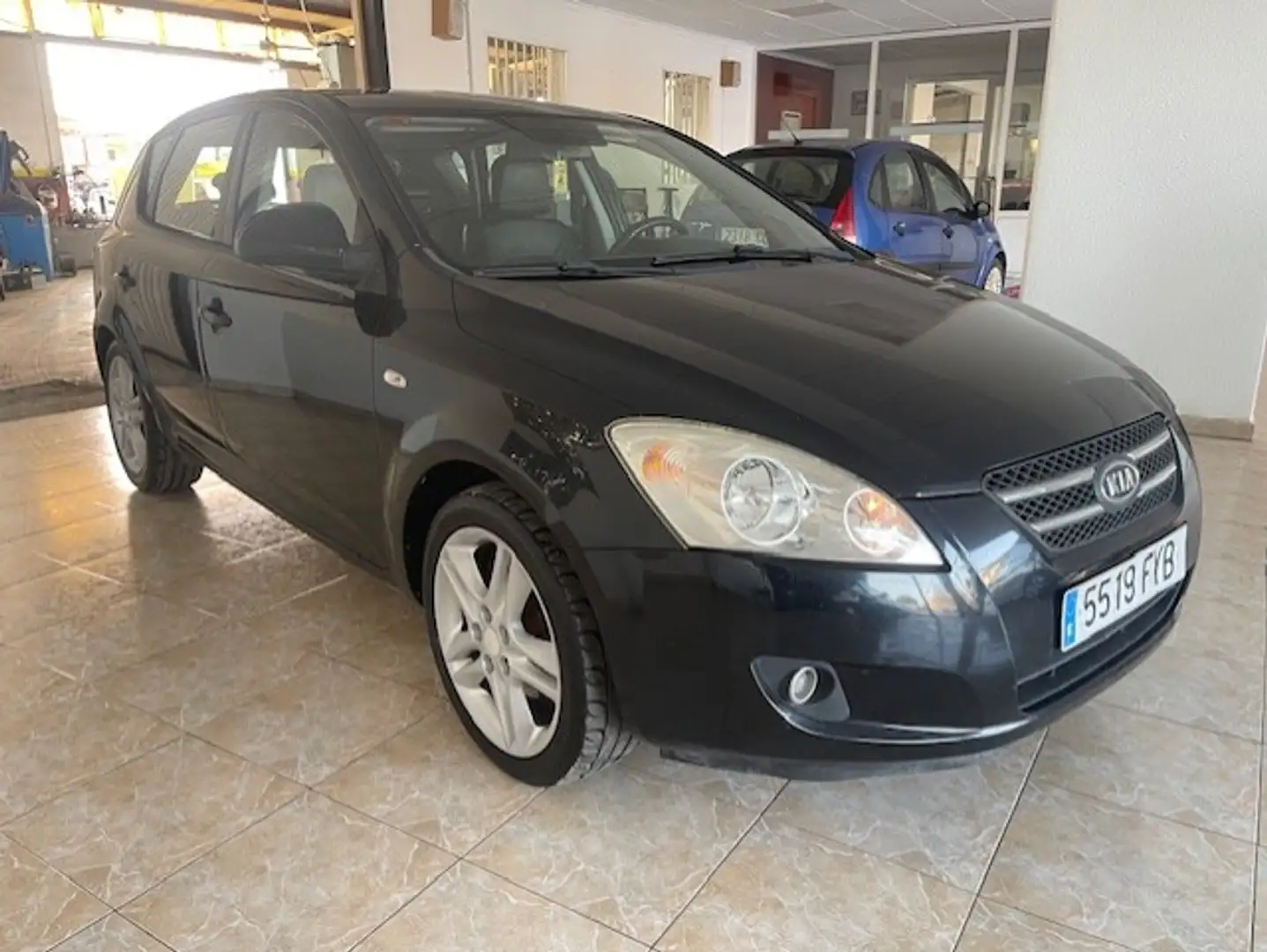 Kia Ceed / cee'd SW 1.6CRDi Active Negro - 2