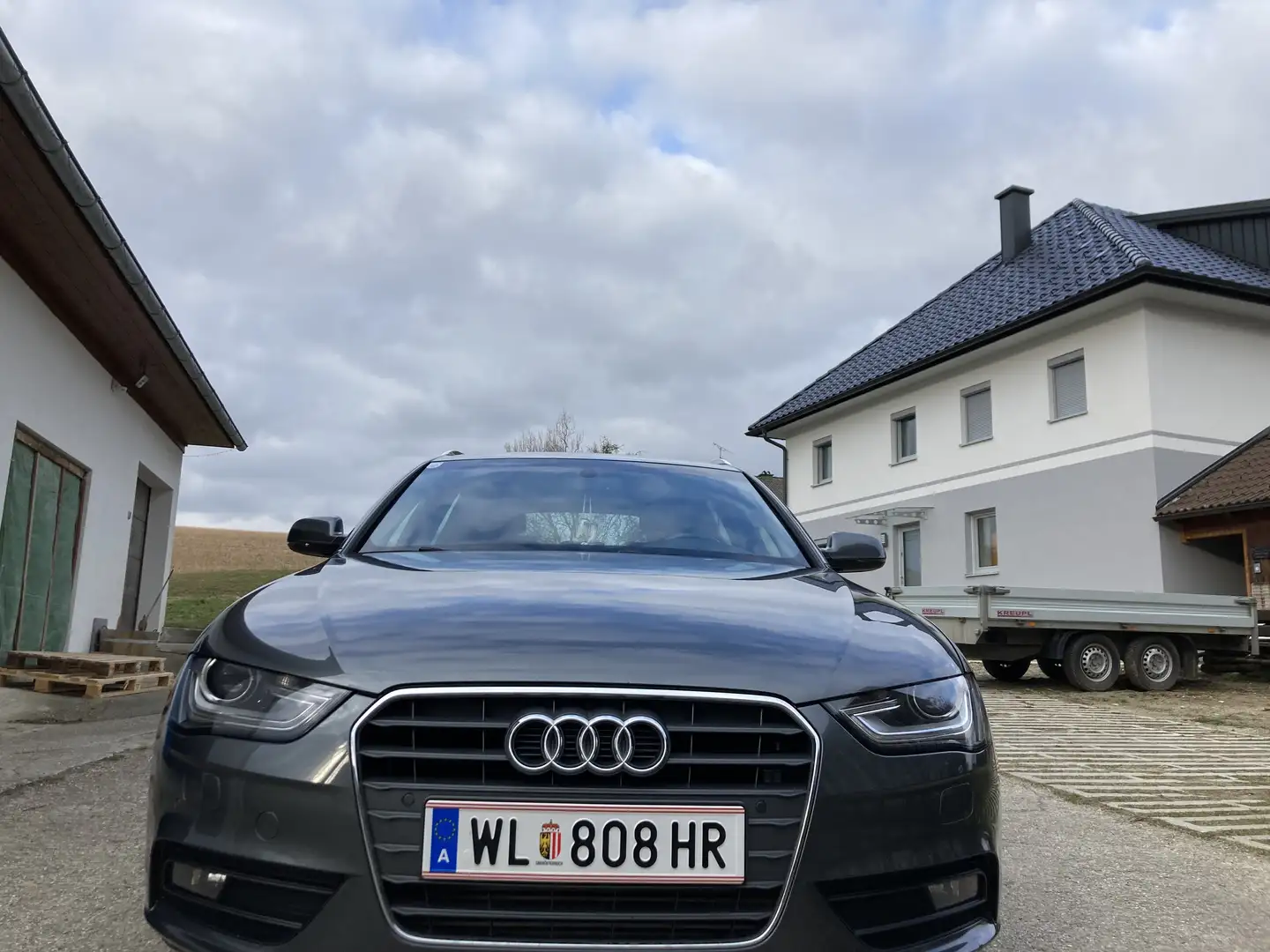 Audi A4 A4 Avant 2,0 TDI s-tronic, s-line Grau - 2