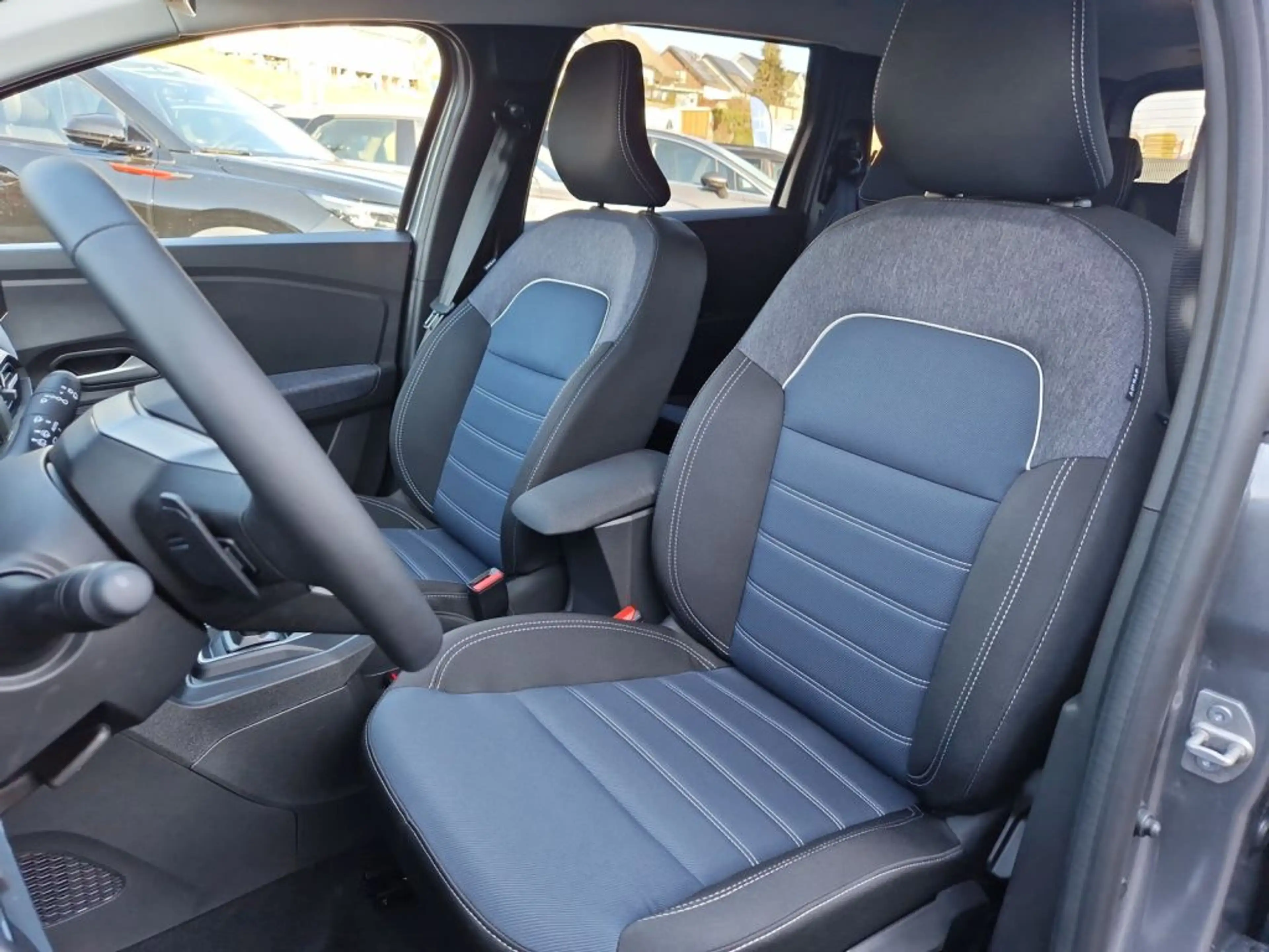 Dacia Jogger Hybrid 155 Journey (DJF) — photo 14