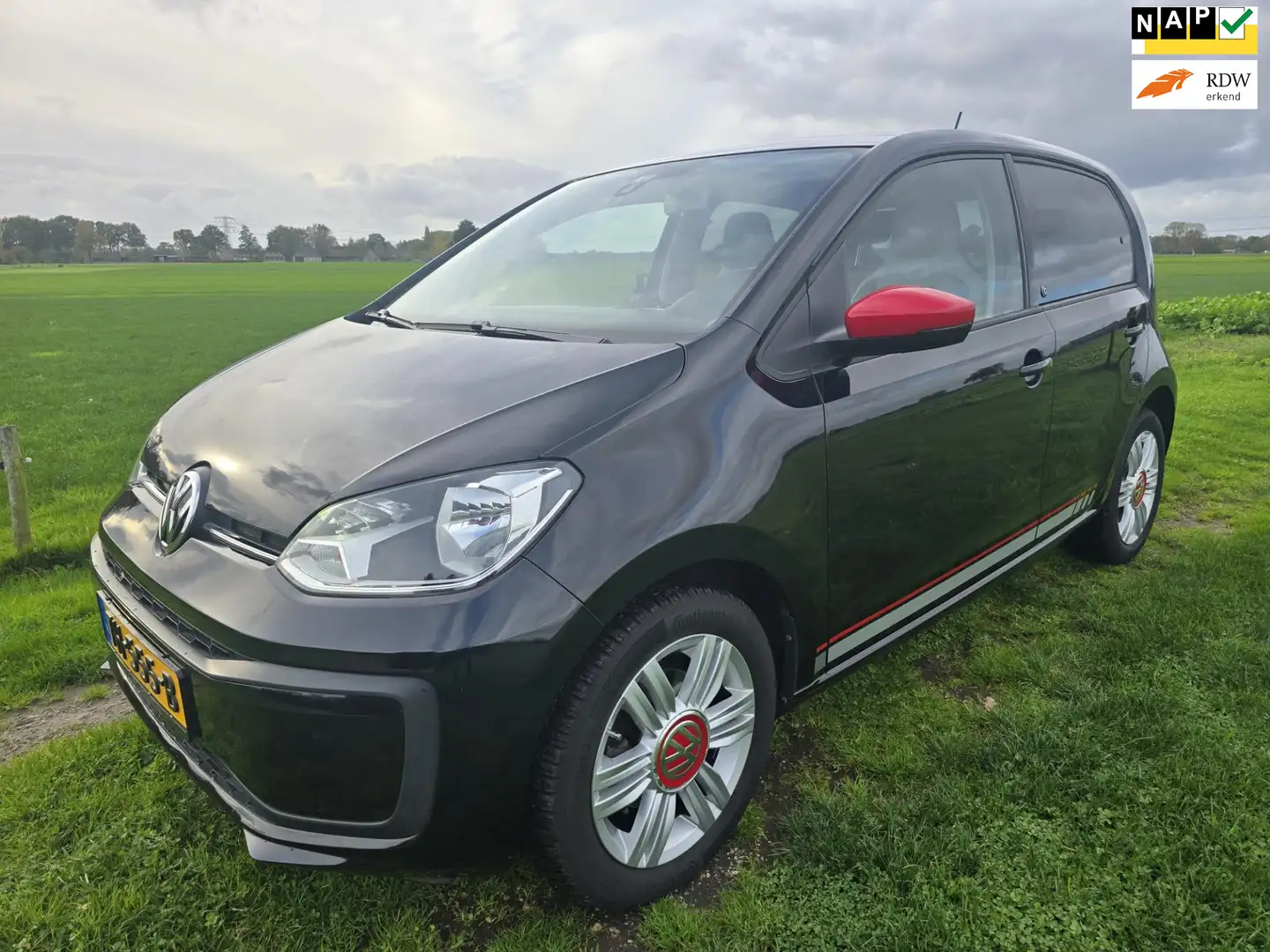 Volkswagen up! 1.0 BMT up! BEATS|Airco|Cruise|Achteruitrijcamera| Noir - 1